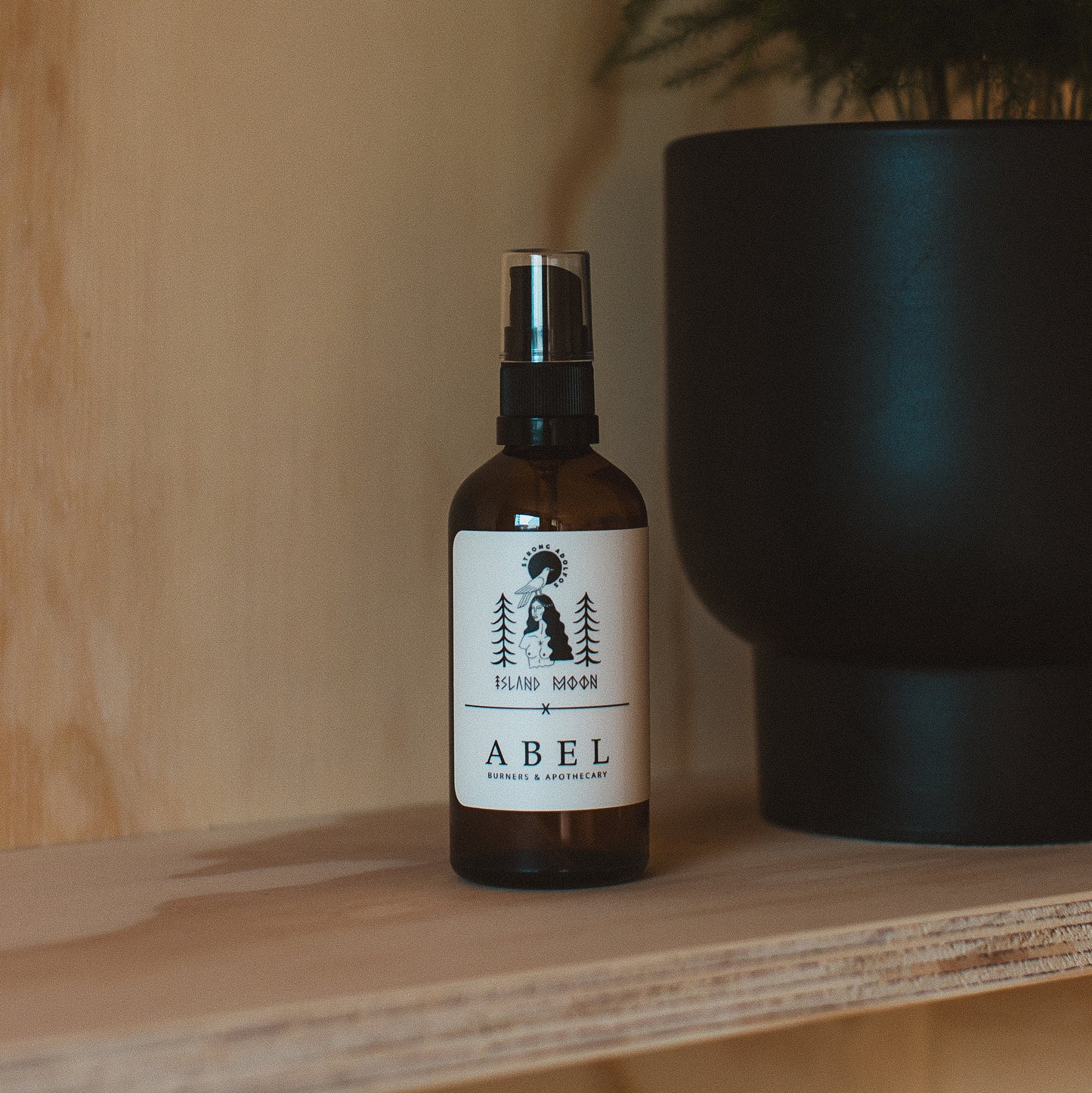 Island Moon - Myrrh & Tonka Bean