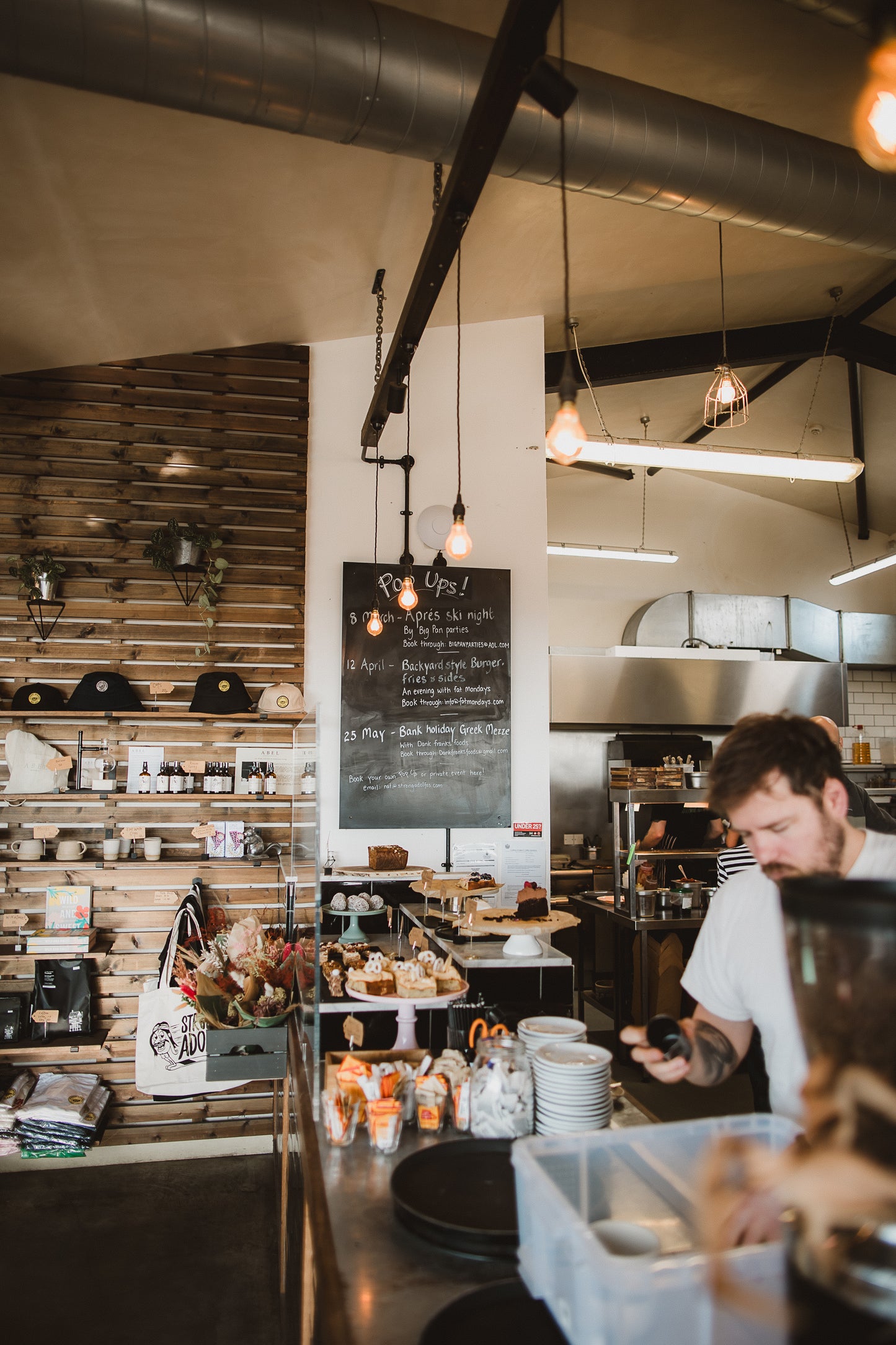 Atlantic Highway - Cardamom, Amber & Tobacco Flower